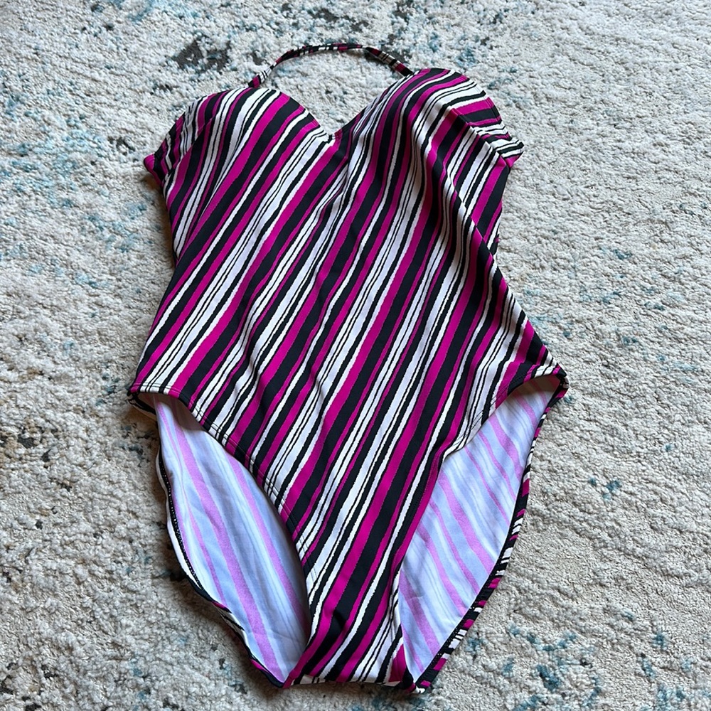 Sunstreak Swimsuit Size 14 NWT